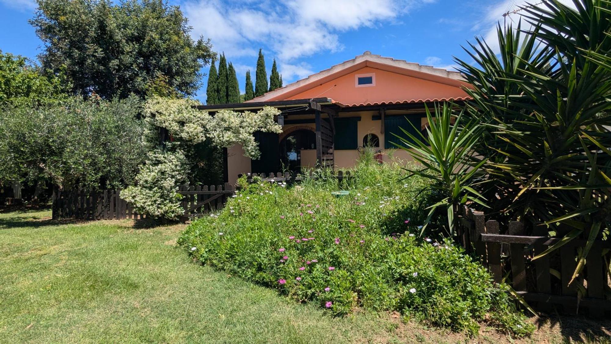 Podere Isabella San Vincenzo Exterior photo